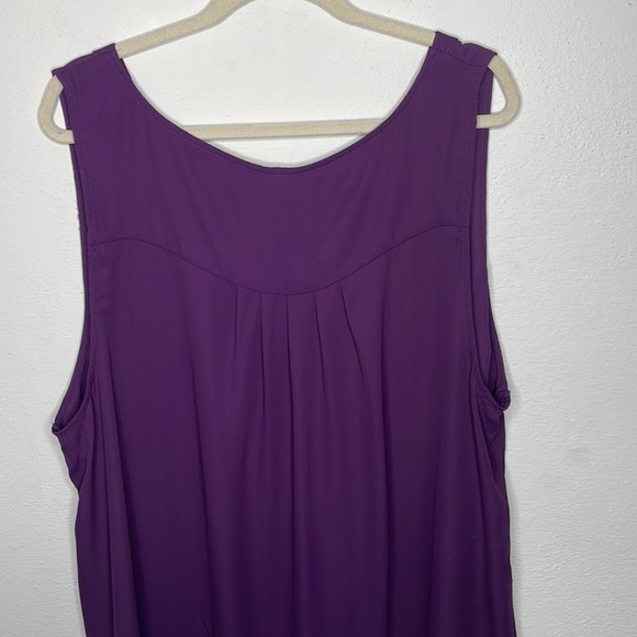 Torrid purple pleated polyester georgette sleeveless ruffle blouse in size 4x - Picture 3 of 4